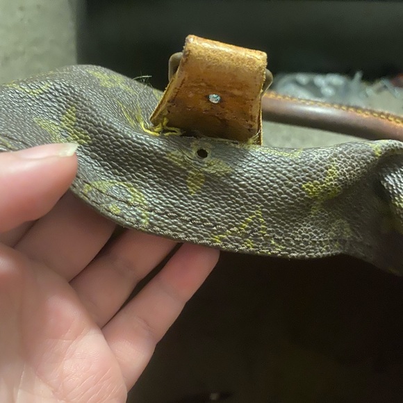 Authentic revamped Louis Vuitton - Picture 3 of 6